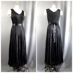 NWOT Laura Petites Tulle Gown